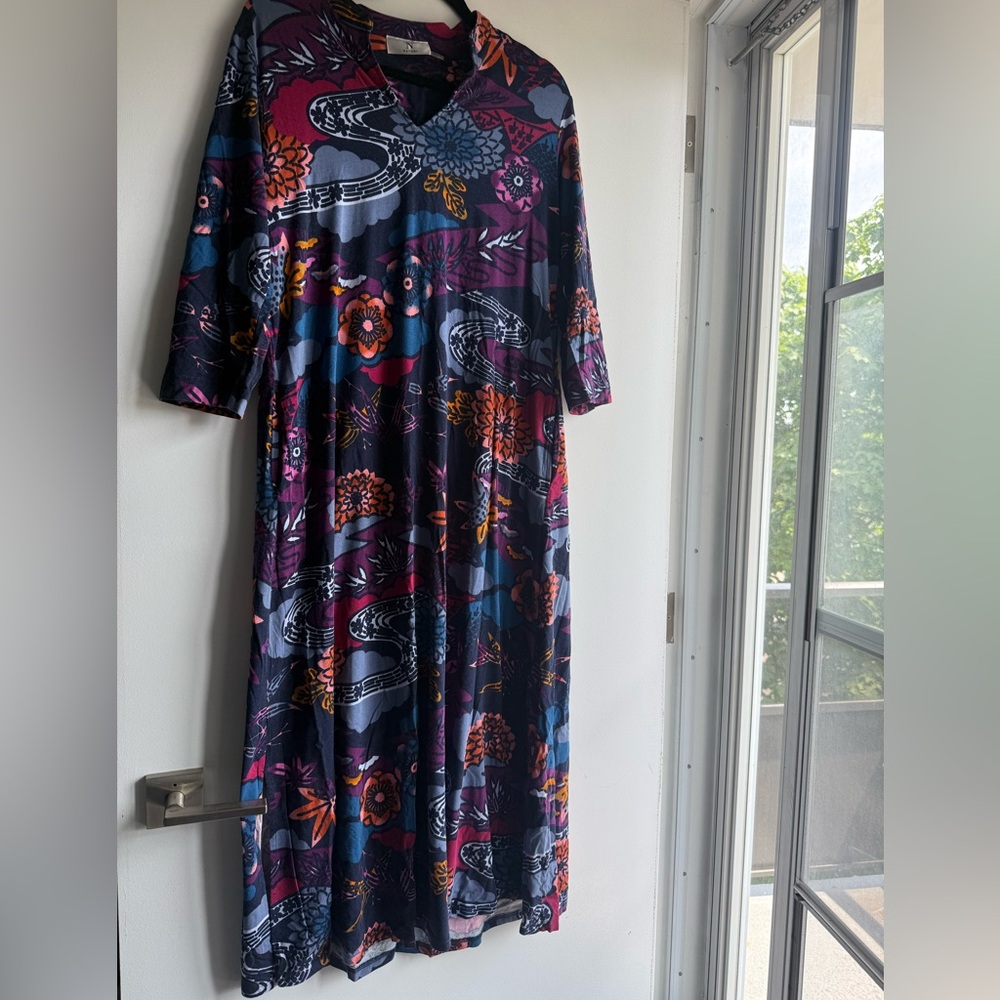 Natori purple and Orange Casual swim cover up or housecoat 3/4 Sleeve
